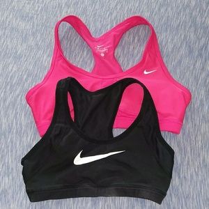 Nike sports bra lot